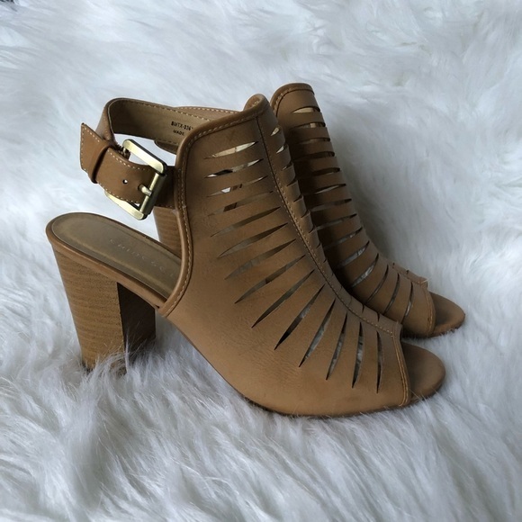 Chinese Laundry Shoes Chunky Heels Women’s size 9M Sandal’s - Picture 10 of 10